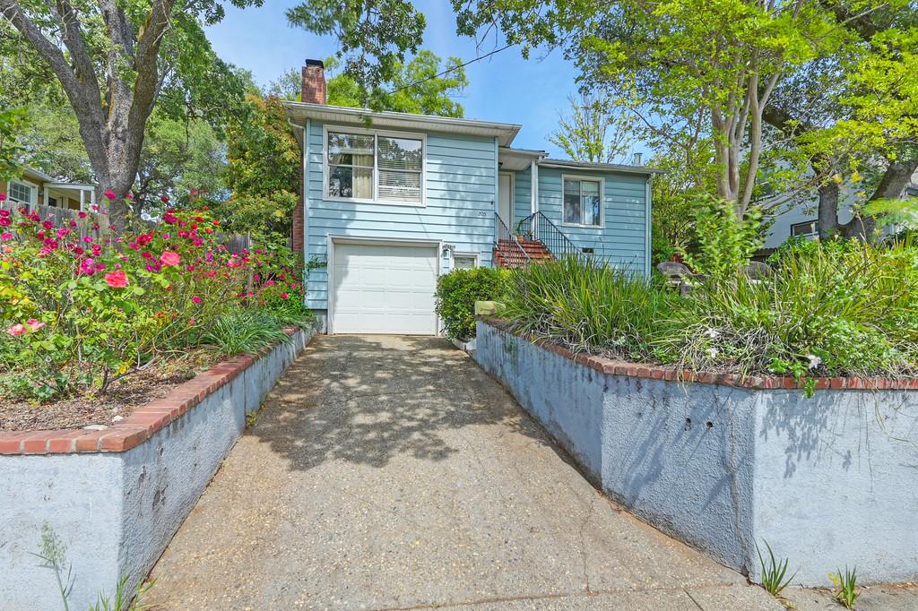 Detail Gallery Image 7 of 73 For 205 Marvin Way, Auburn,  CA 95603 - 2 Beds | 1/1 Baths