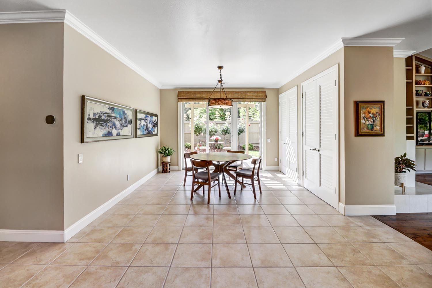 Detail Gallery Image 18 of 62 For 11464 Huntington Village Ln, Gold River,  CA 95670 - 4 Beds | 4/2 Baths