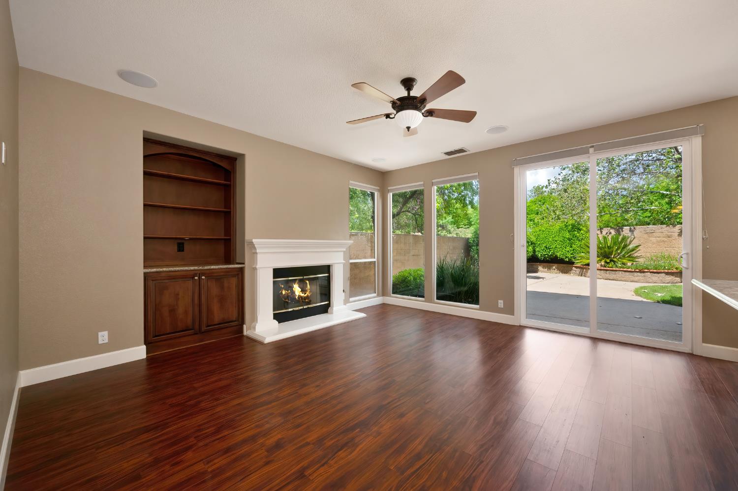 Detail Gallery Image 22 of 52 For 4001 Ironwood Dr, El Dorado Hills,  CA 95762 - 5 Beds | 3 Baths