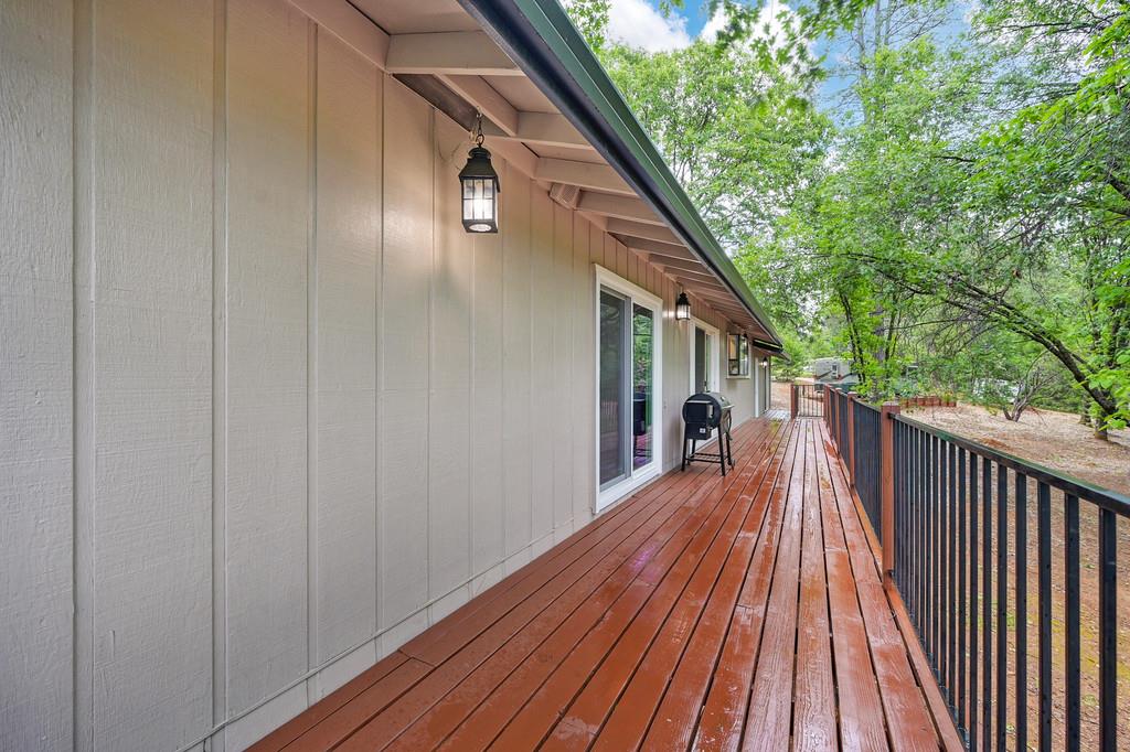 Detail Gallery Image 14 of 90 For 25375 Pineview Dr, Colfax,  CA 95713 - 3 Beds | 2 Baths