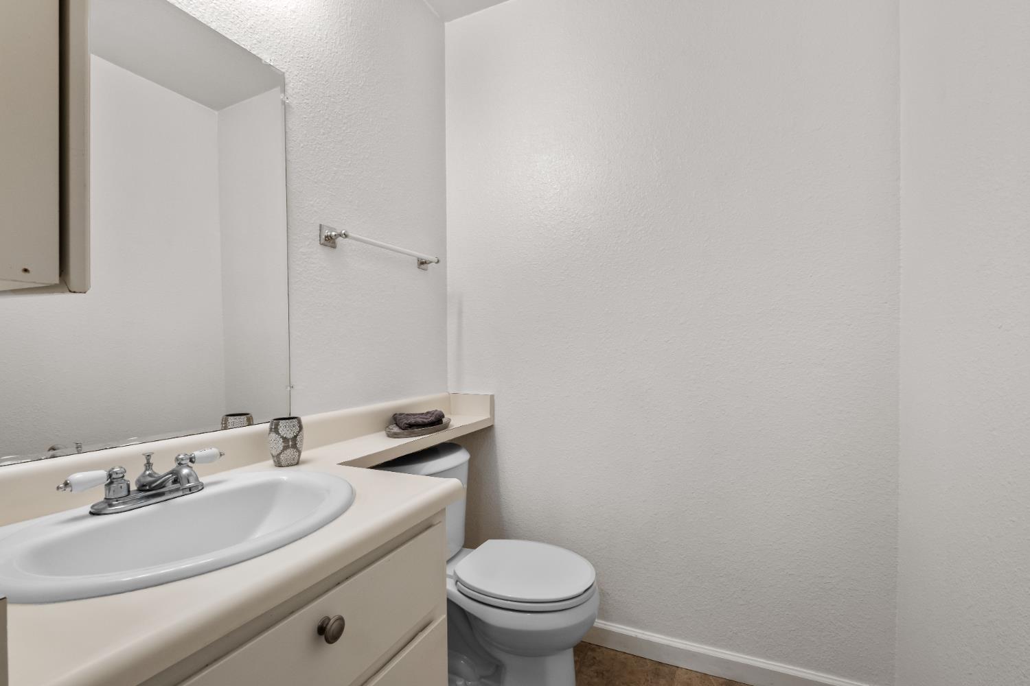 Detail Gallery Image 14 of 36 For 9145 Newhall Dr #57,  Sacramento,  CA 95826 - 2 Beds | 1/1 Baths