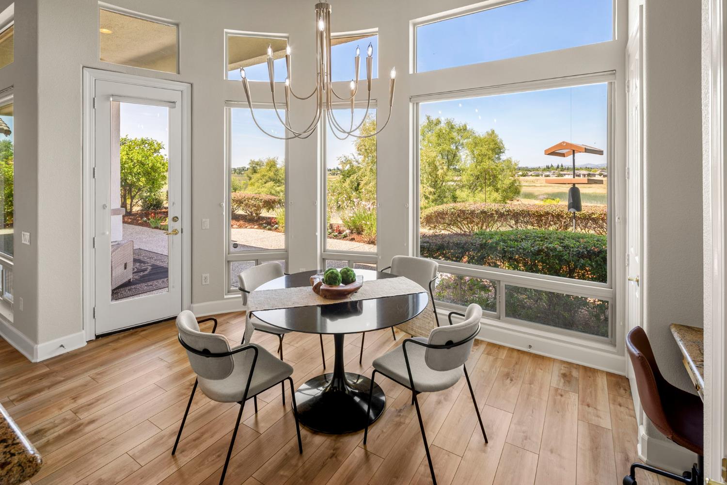 Detail Gallery Image 20 of 63 For 1584 Summerhill Ln, Lincoln,  CA 95648 - 2 Beds | 2/1 Baths