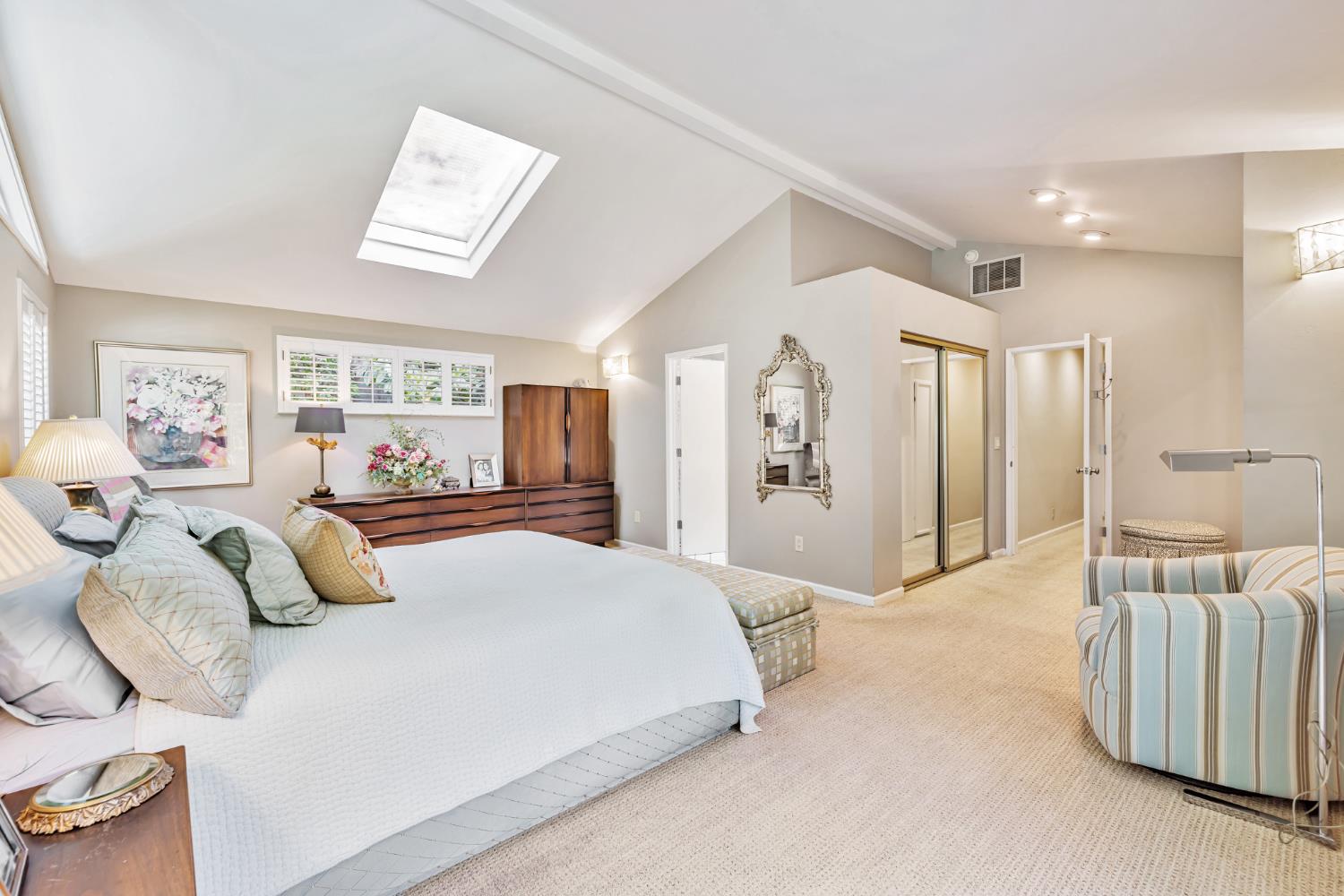 Detail Gallery Image 12 of 37 For 1625 Gary Way, Carmichael,  CA 95608 - 3 Beds | 2/1 Baths