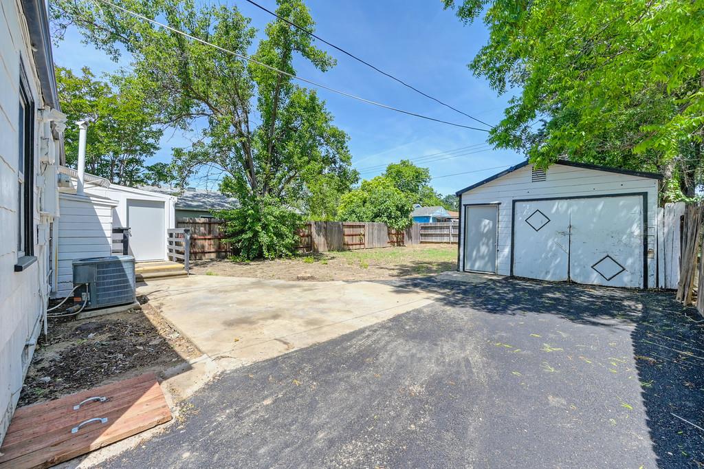 Detail Gallery Image 23 of 28 For 1167 Sonoma Ave, Sacramento,  CA 95815 - 2 Beds | 1 Baths