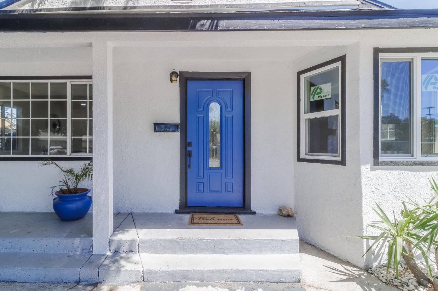 Detail Gallery Image 3 of 21 For 1605 W Orangeburg Ave, Modesto,  CA 95350 - 2 Beds | 1 Baths