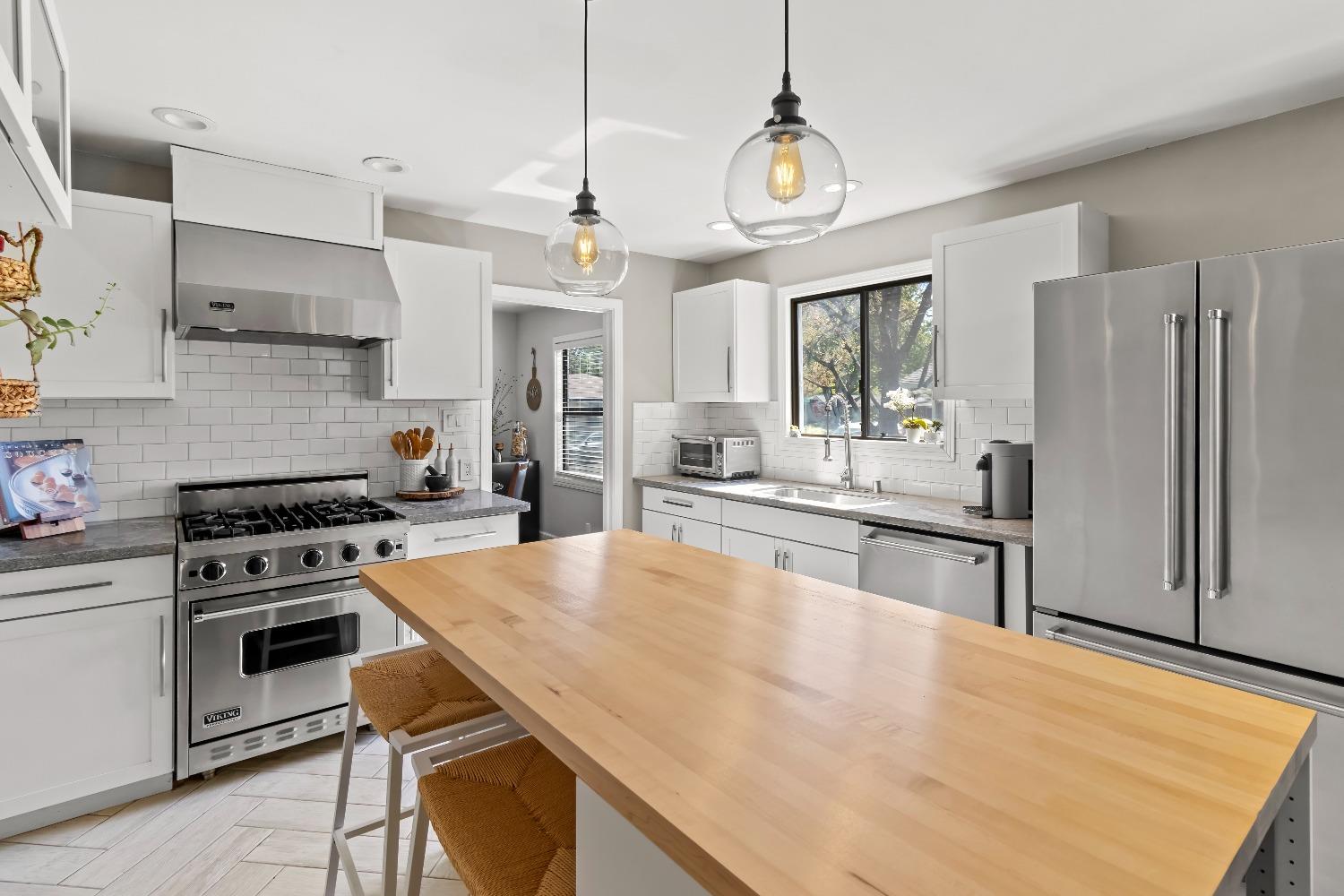Detail Gallery Image 10 of 25 For 1142 Sherburn Ave, Sacramento,  CA 95822 - 3 Beds | 1 Baths