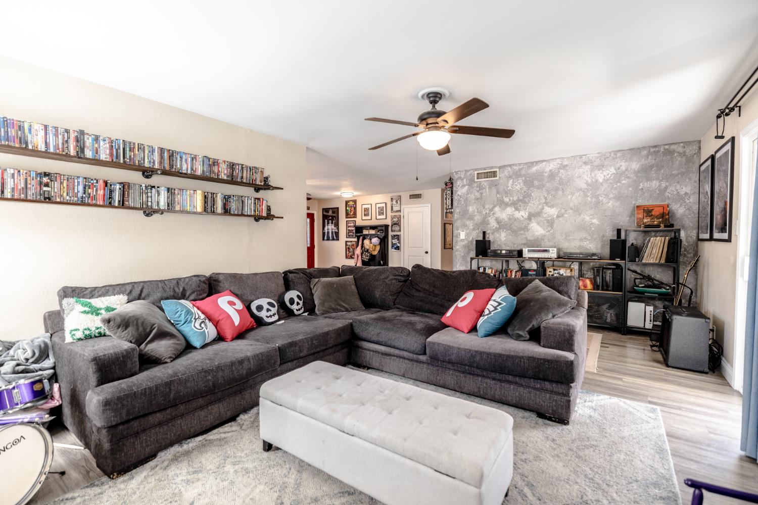 Detail Gallery Image 13 of 64 For 10468 Neiretto Ct, Rancho Cordova,  CA 95670 - 3 Beds | 2 Baths
