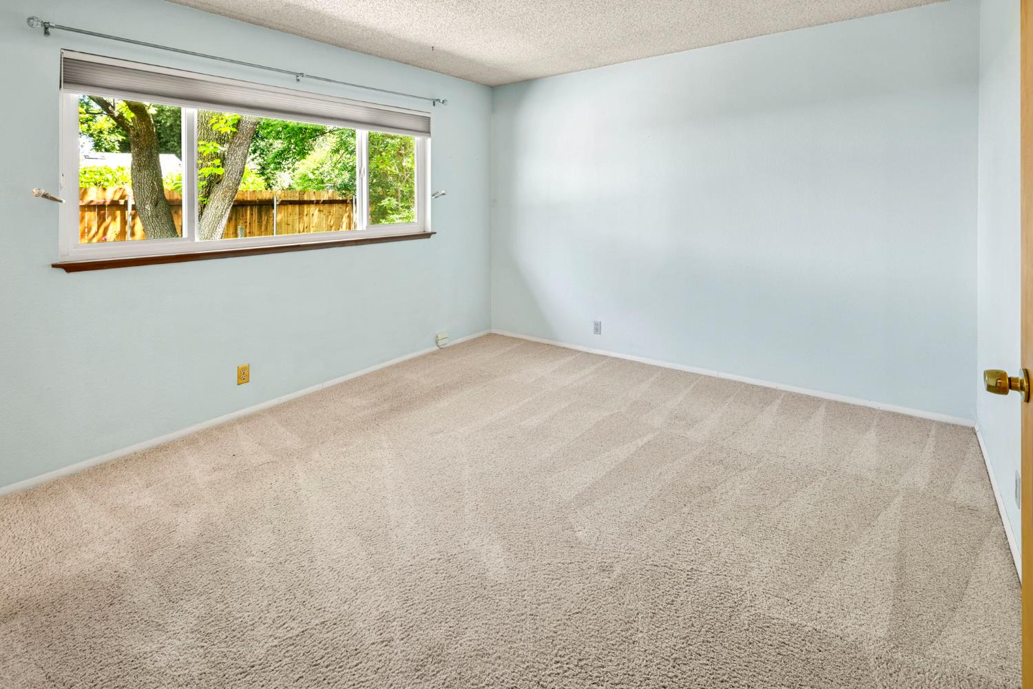 Detail Gallery Image 16 of 34 For 3170 Callecita St, Sacramento,  CA 95815 - 3 Beds | 2 Baths