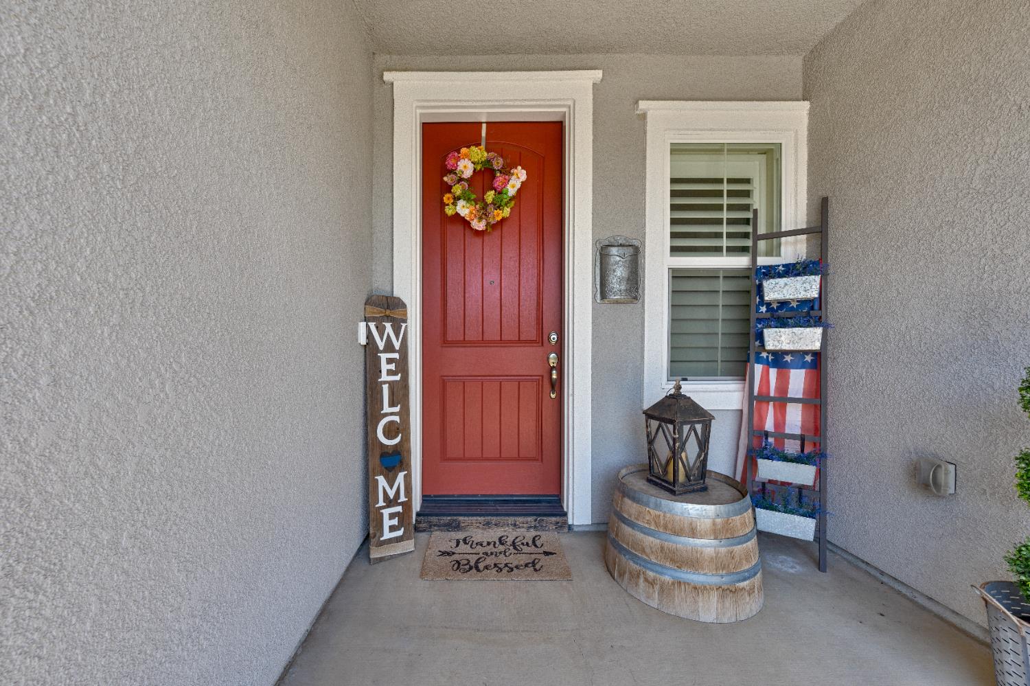 Detail Gallery Image 4 of 26 For 743 Beeler St, Stockton,  CA 95204 - 3 Beds | 2 Baths