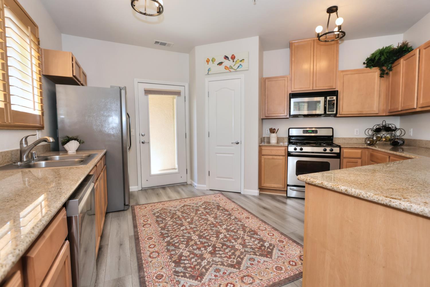 Photo #10: 225039412 Listing: Photo #10