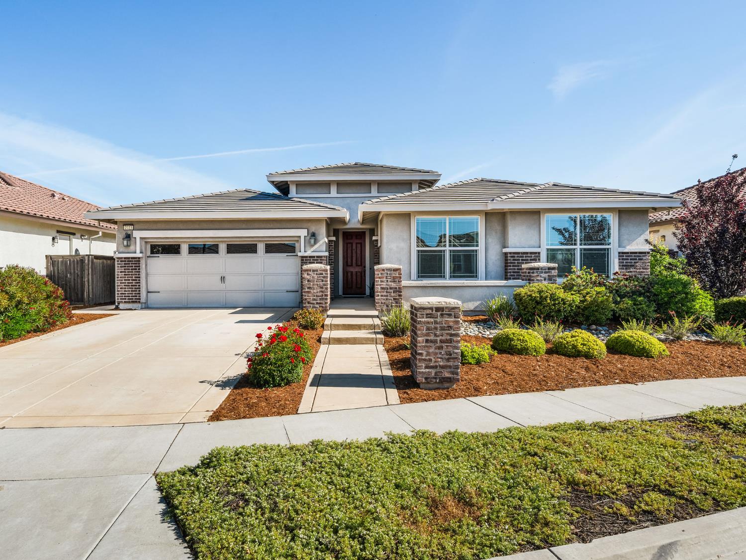 Detail Gallery Image 1 of 41 For 2723 Sweeney Dr, Woodland,  CA 95776 - 4 Beds | 2/1 Baths
