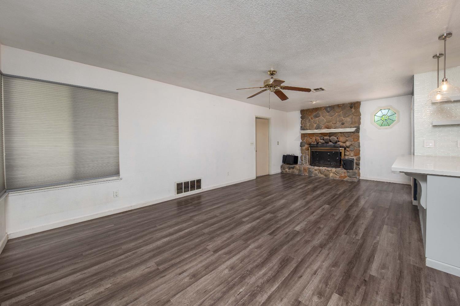 Detail Gallery Image 19 of 56 For 9412 Bonanza Dr, Stockton,  CA 95209 - 3 Beds | 2/1 Baths