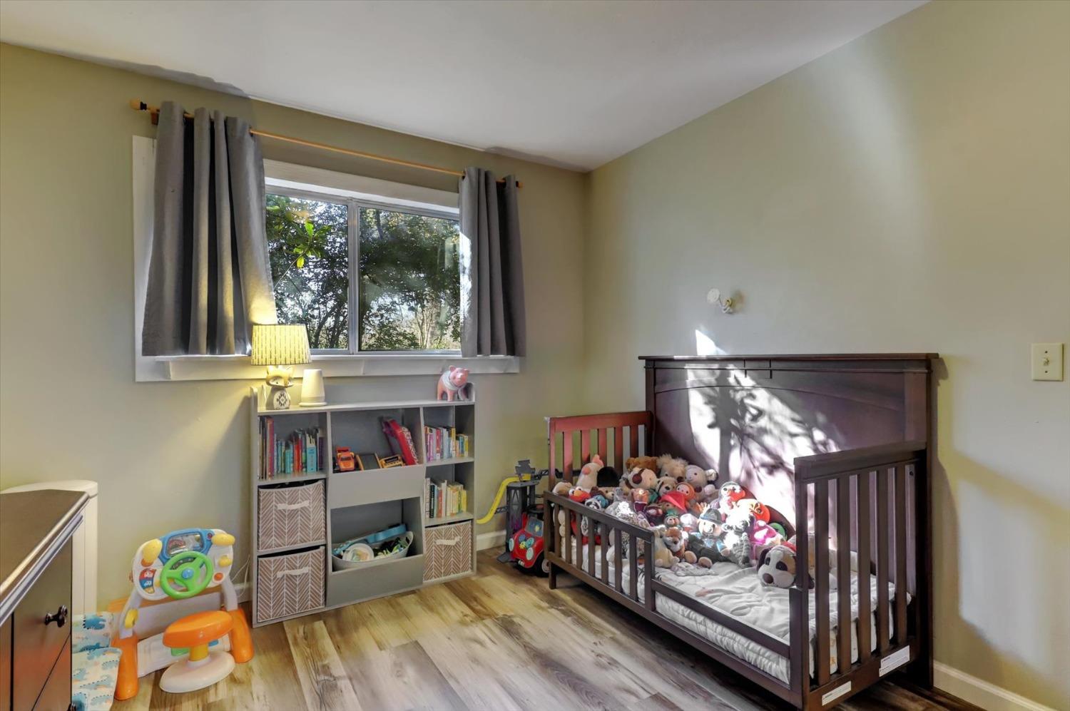 Detail Gallery Image 21 of 61 For 230 June Dr, Grass Valley,  CA 95945 - 2 Beds | 2 Baths