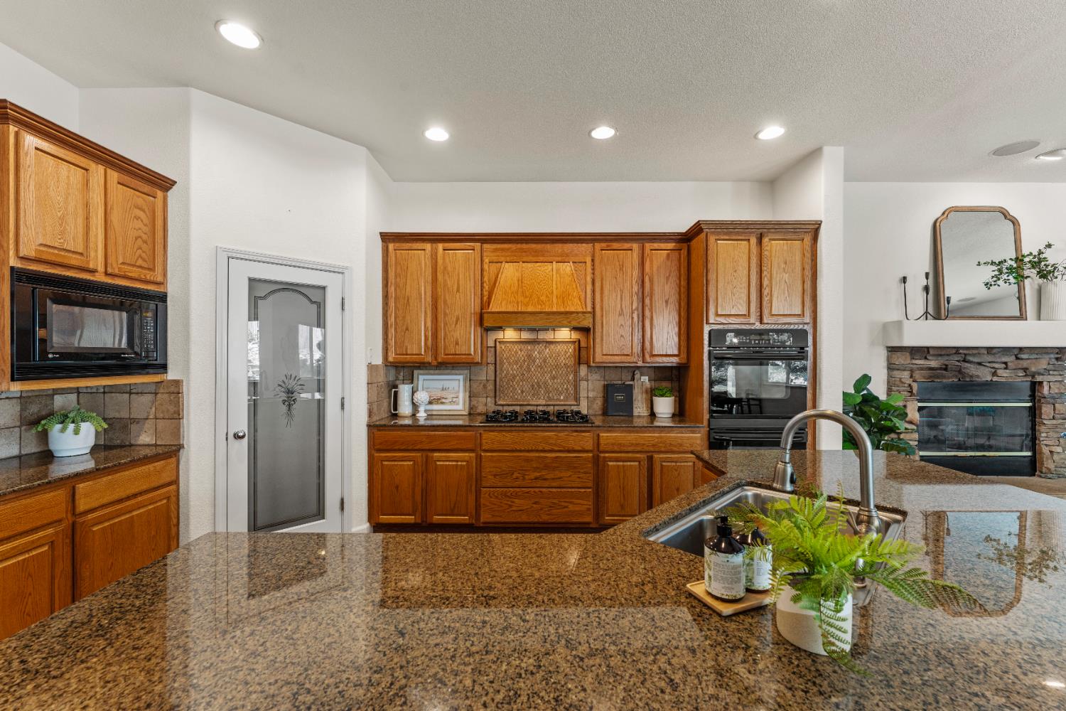 Esatto Place, El Dorado Hills, California image 11