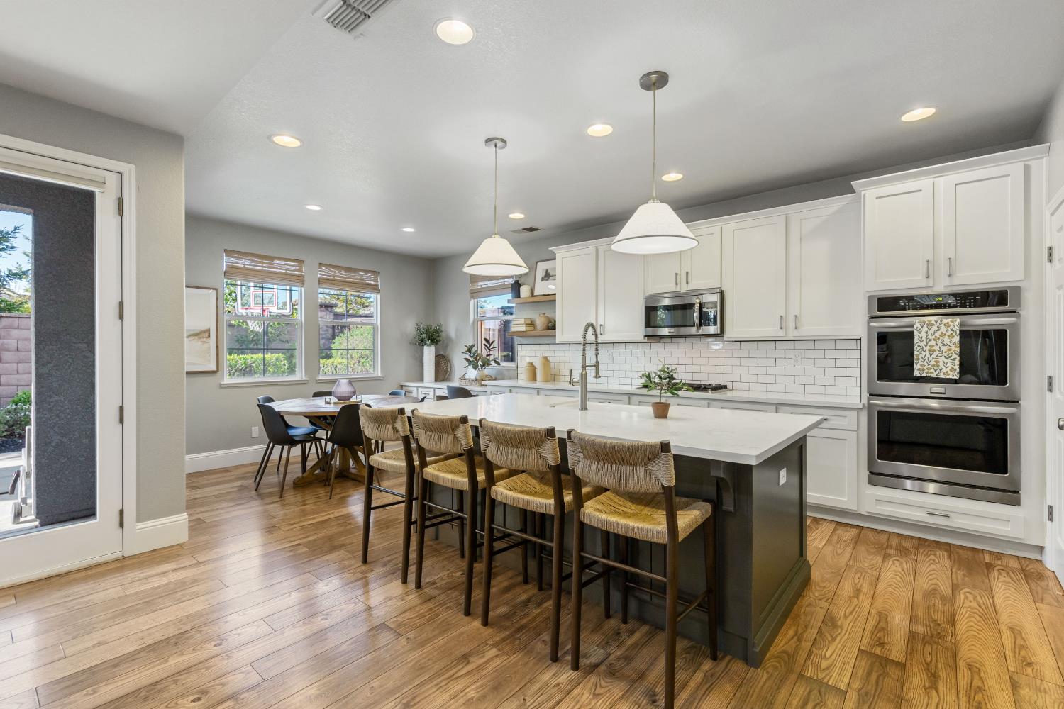 Detail Gallery Image 8 of 36 For 947 Campfire Cir, Rocklin,  CA 95765 - 3 Beds | 2/1 Baths
