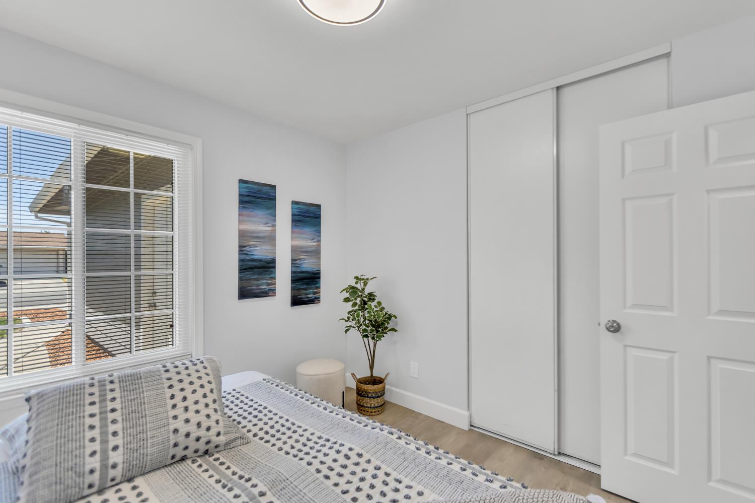 Detail Gallery Image 16 of 35 For 63 Milpitas Cir, Sacramento,  CA 95823 - 3 Beds | 1 Baths