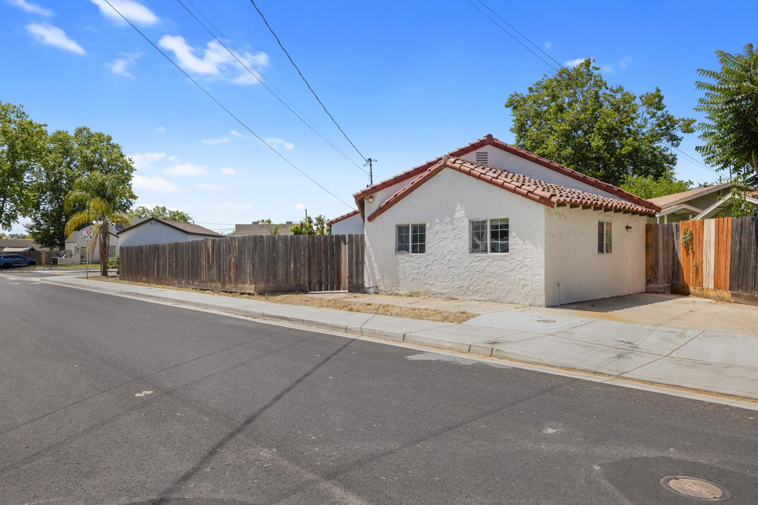 Detail Gallery Image 42 of 42 For 501 N Thor St, Turlock,  CA 95380 - 5 Beds | 2 Baths