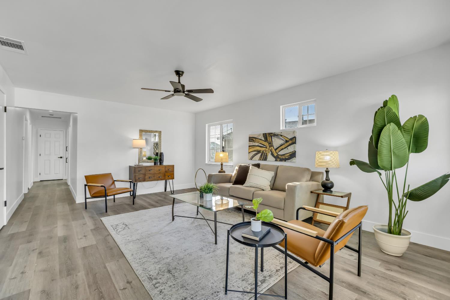 Detail Gallery Image 6 of 42 For 7682 Detroit Blvd, Sacramento,  CA 95832 - 4 Beds | 2 Baths