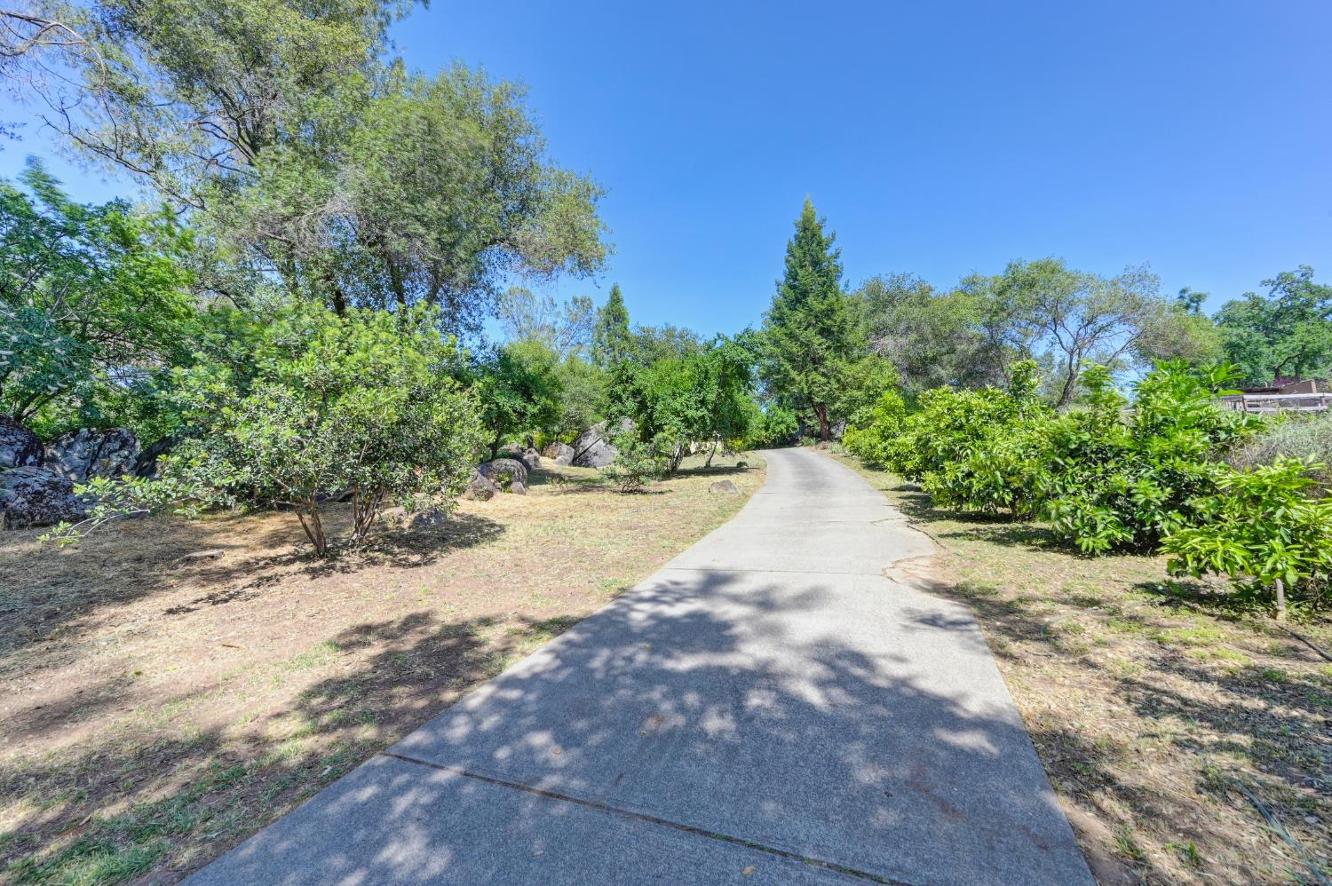 Detail Gallery Image 4 of 97 For 4141 Prospector Rd, Loomis,  CA 95650 - 4 Beds | 2 Baths