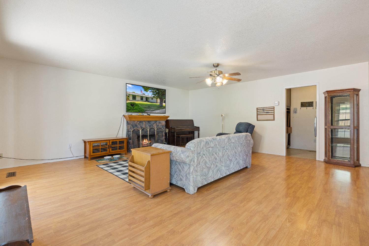 Detail Gallery Image 9 of 34 For 2613 Pescadero Pl, Modesto,  CA 95355 - 3 Beds | 2 Baths