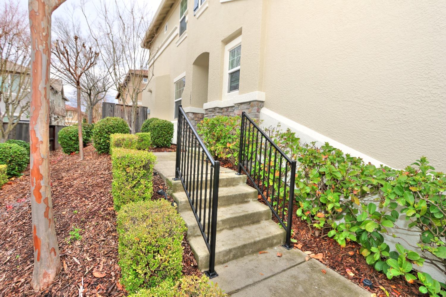 Photo #8: 225063611 Listing: Photo #8