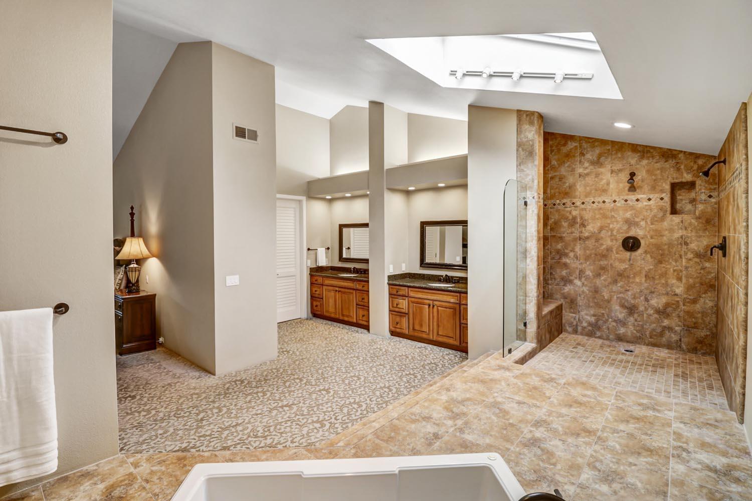 Detail Gallery Image 31 of 62 For 11464 Huntington Village Ln, Gold River,  CA 95670 - 4 Beds | 4/2 Baths
