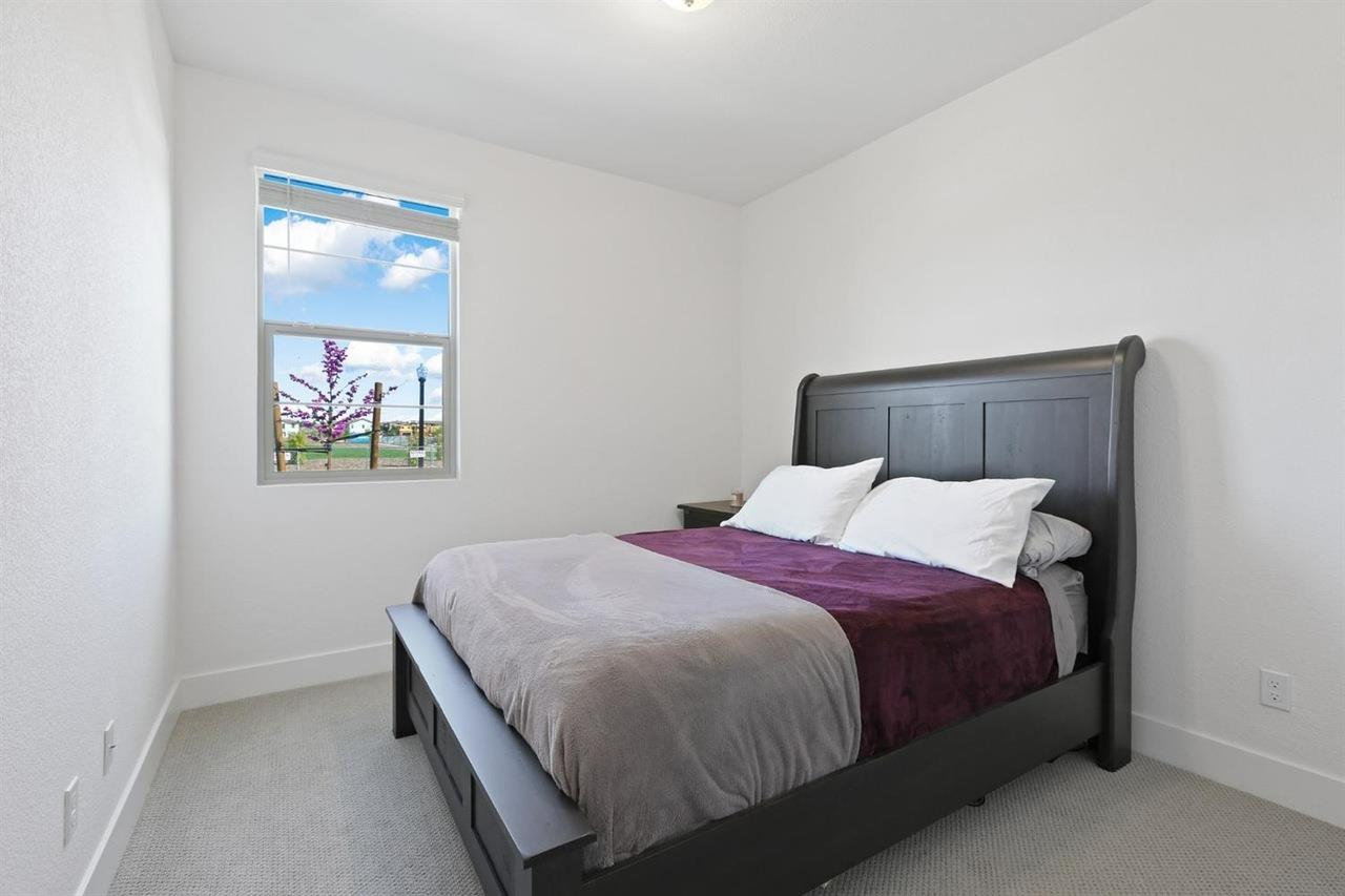 Detail Gallery Image 6 of 27 For 1712 S Breezy Meadow Dr, Sacramento,  CA 95834 - 4 Beds | 3 Baths
