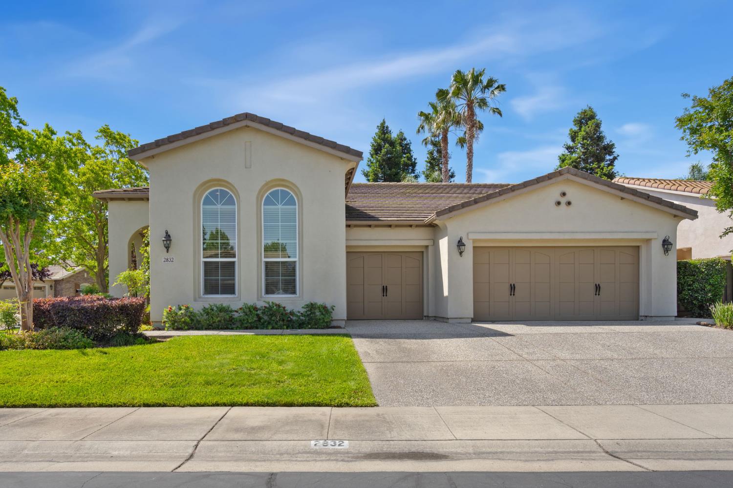 Detail Gallery Image 1 of 41 For 2832 Rockaway Ln, Sacramento,  CA 95835 - 2 Beds | 2 Baths