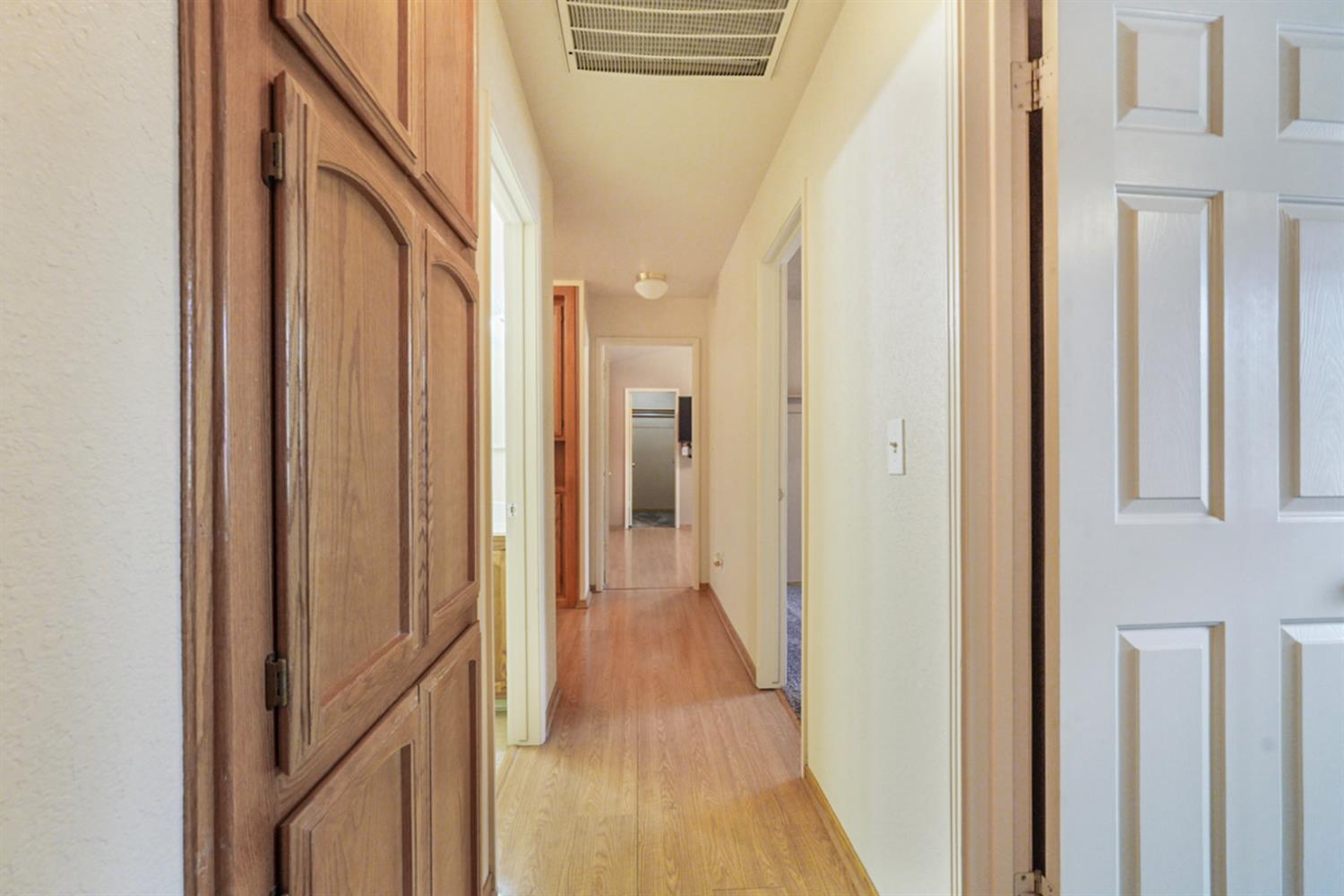 Detail Gallery Image 3 of 23 For 2833 Glasgow Dr, Ceres,  CA 95307 - 3 Beds | 2 Baths