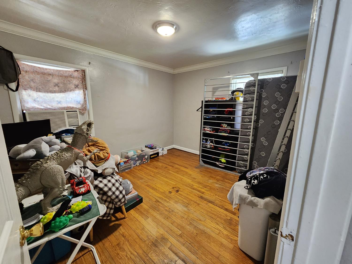 Detail Gallery Image 12 of 19 For 331 Eleanor Ave, Sacramento,  CA 95815 - 2 Beds | 1 Baths