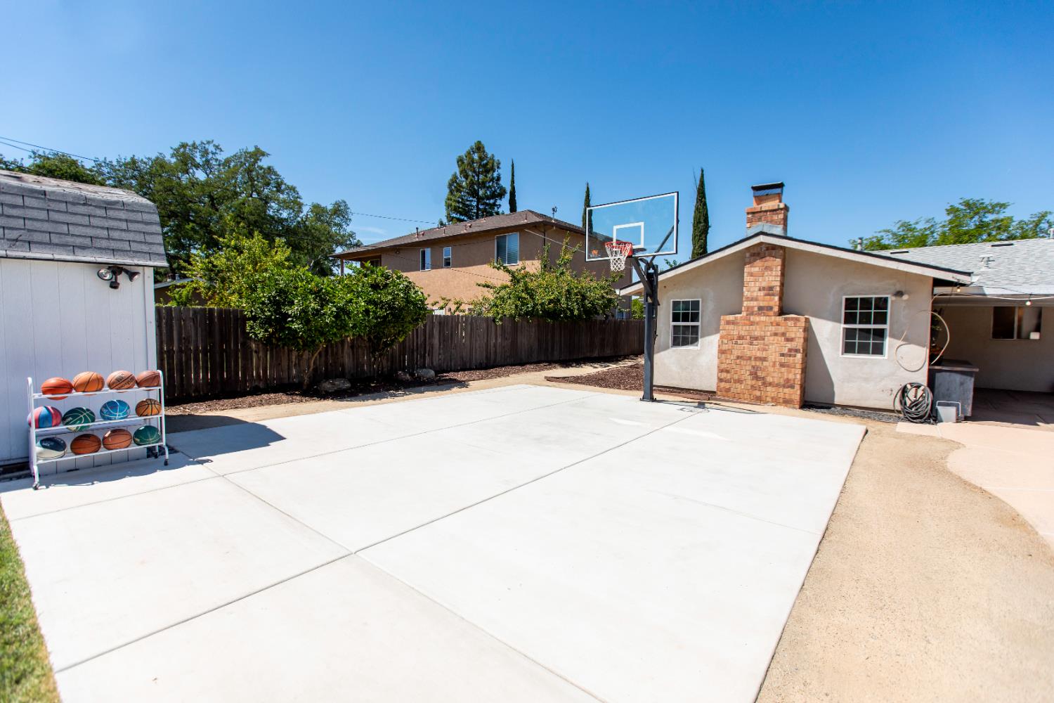 Detail Gallery Image 42 of 44 For 8940 Leatham Ave, Fair Oaks,  CA 95628 - 4 Beds | 2 Baths