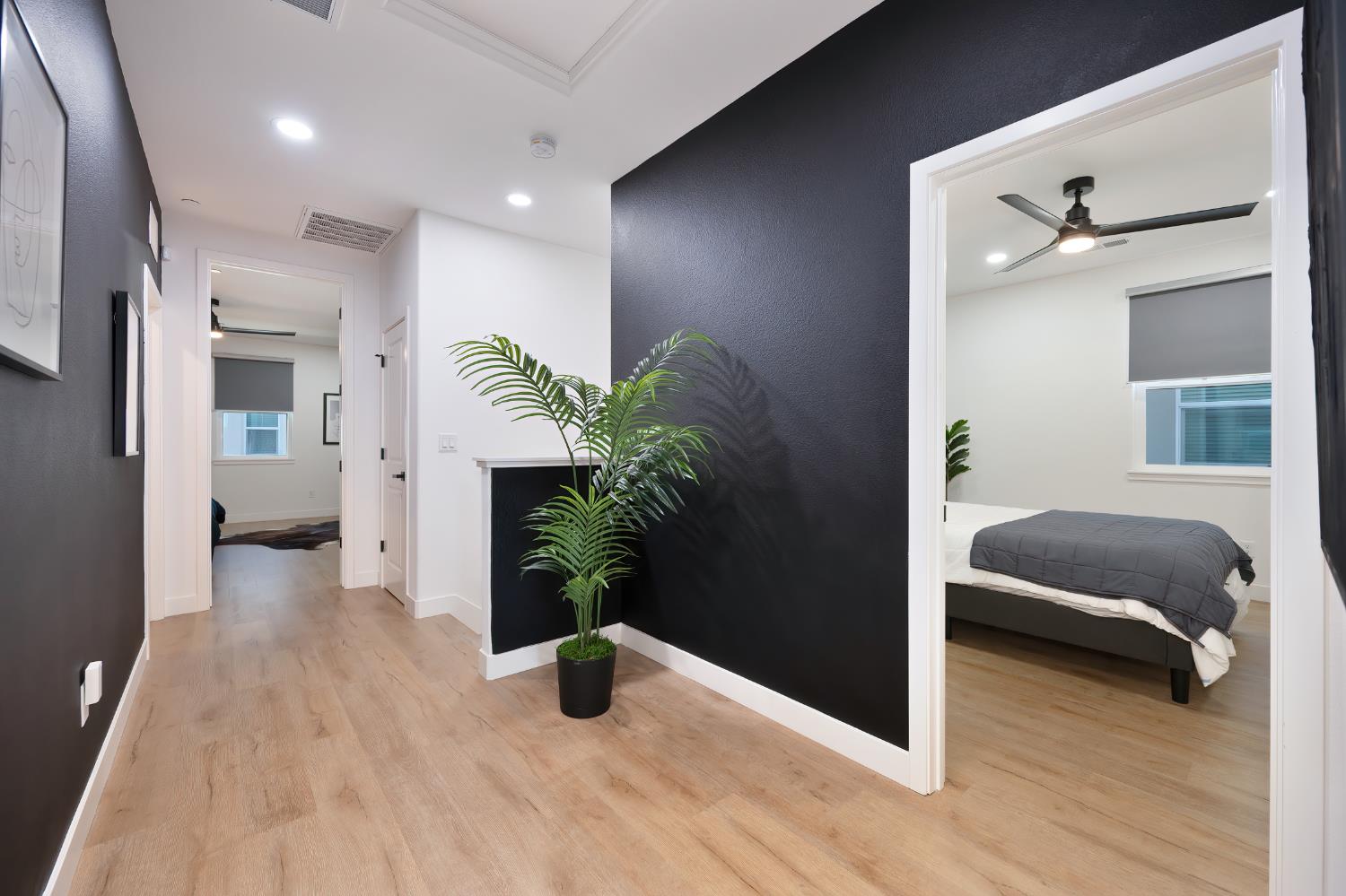 Detail Gallery Image 39 of 53 For 2372 Bastogne, Sacramento,  CA 95818 - 3 Beds | 2/1 Baths