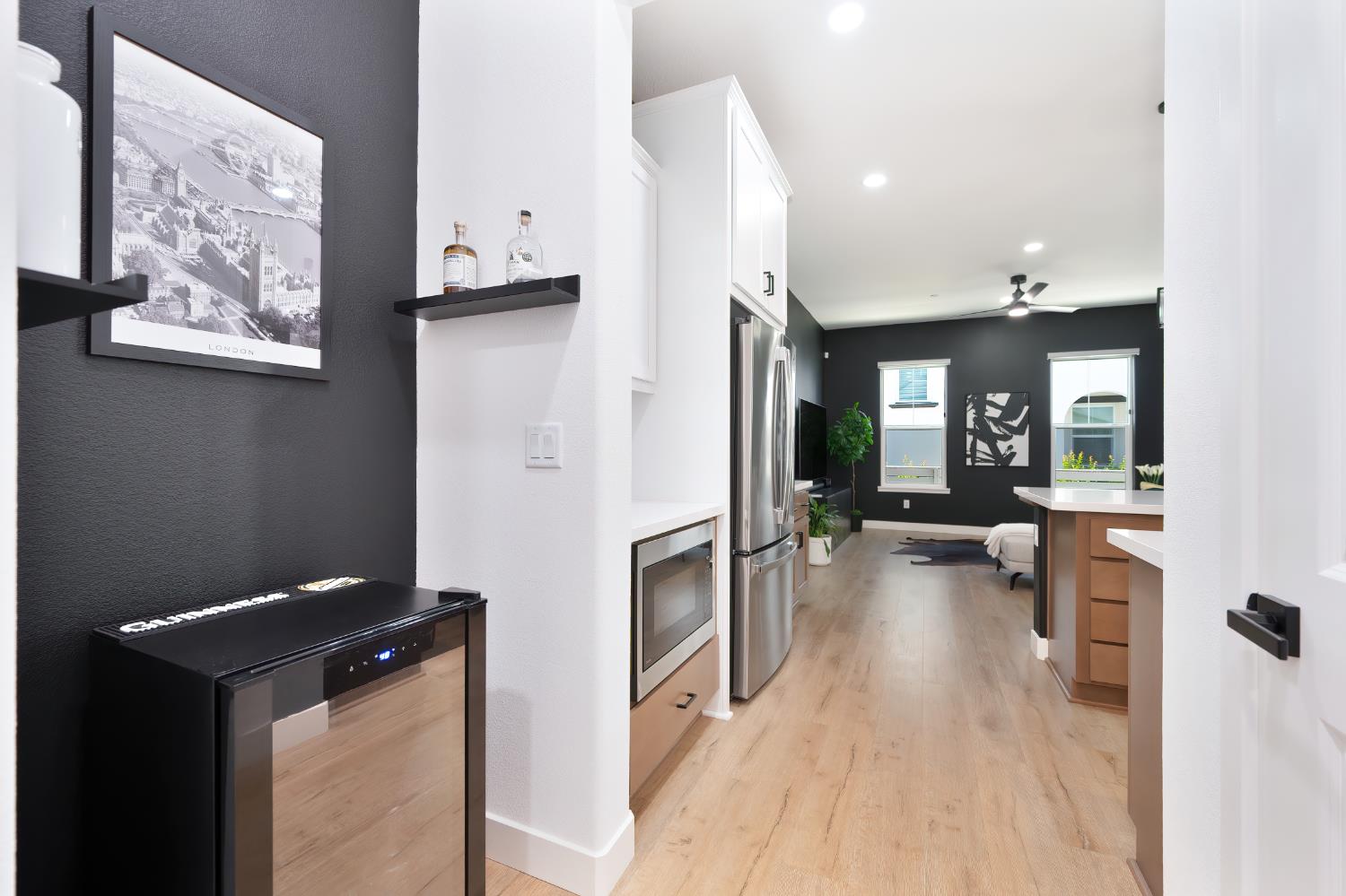 Detail Gallery Image 25 of 53 For 2372 Bastogne, Sacramento,  CA 95818 - 3 Beds | 2/1 Baths