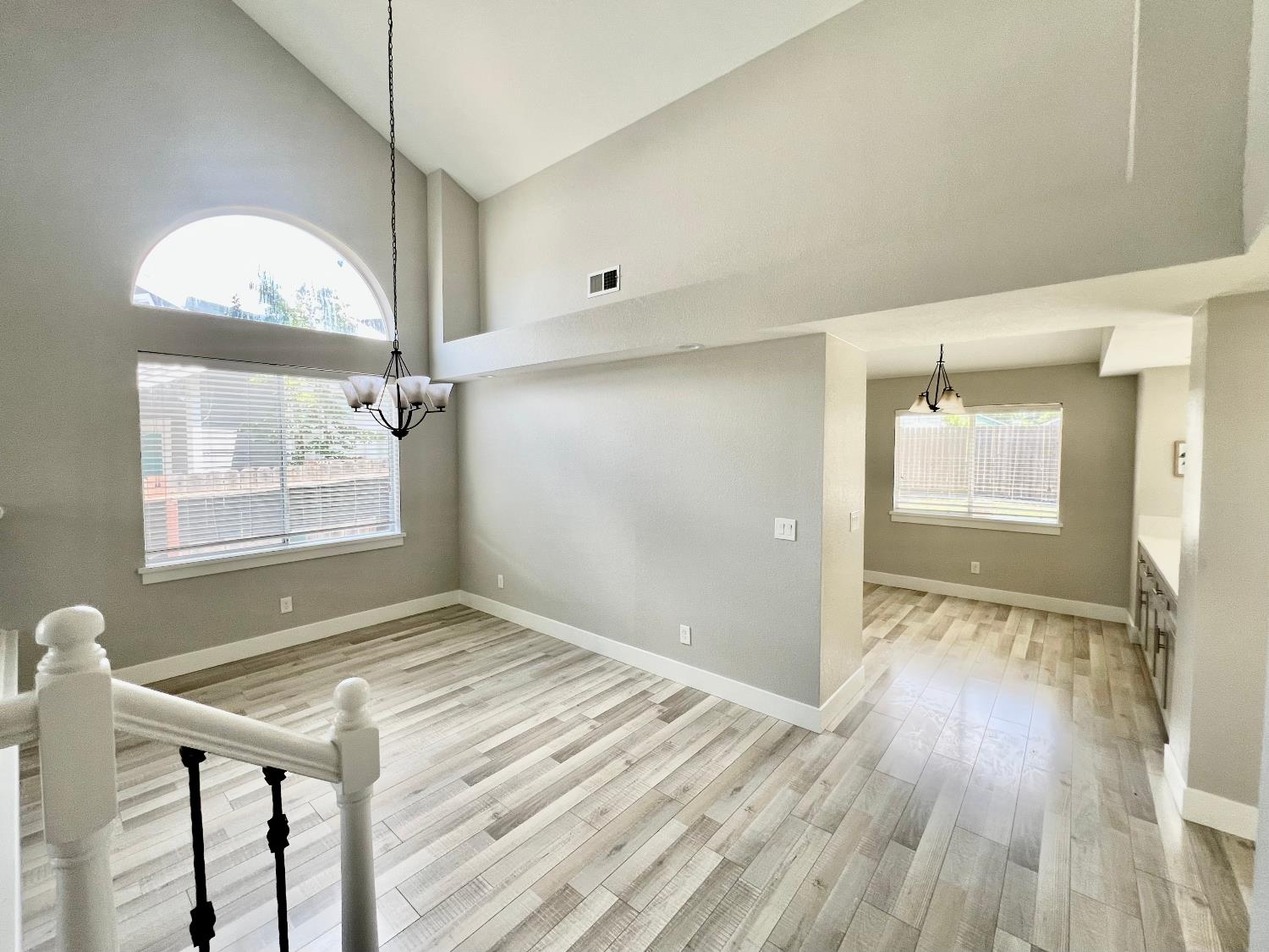 Detail Gallery Image 10 of 48 For 3842 Hunters Glen Pl, Antelope,  CA 95843 - 4 Beds | 3 Baths