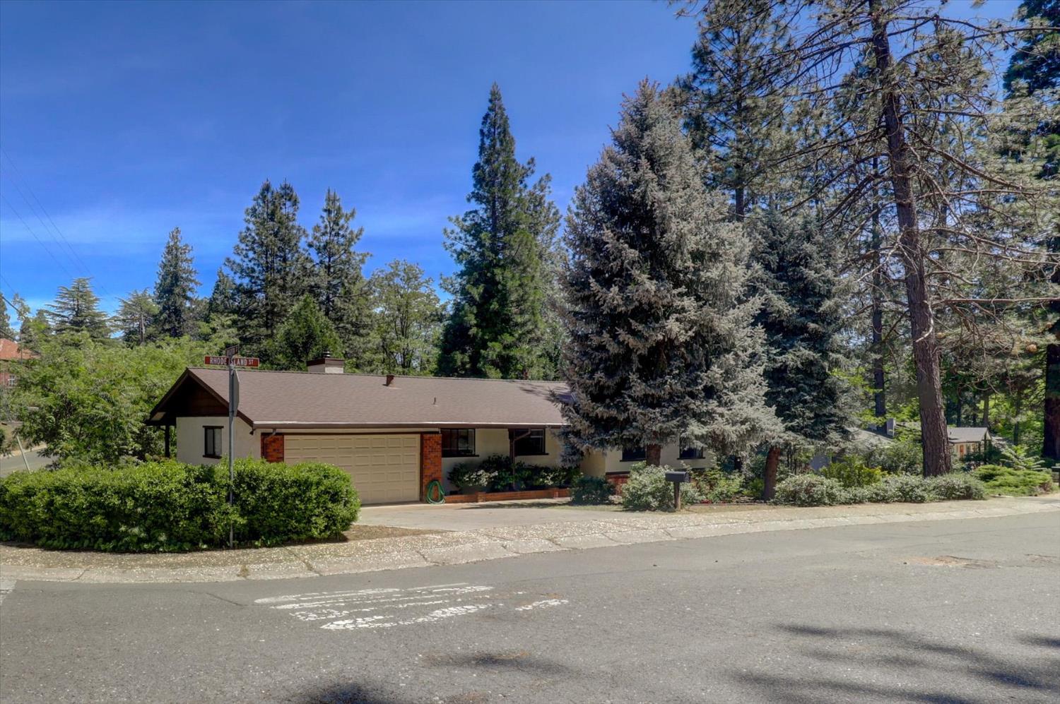 Detail Gallery Image 26 of 33 For 360 Rhode Island St, Grass Valley,  CA 95945 - 3 Beds | 2 Baths