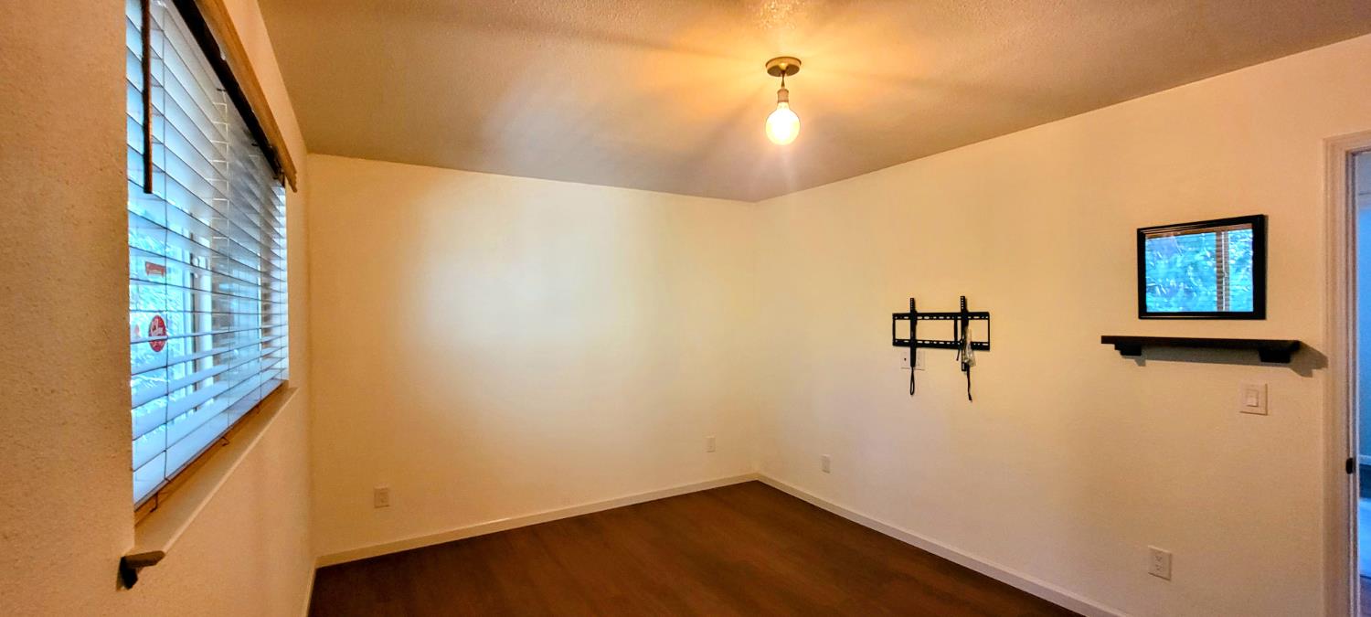 Detail Gallery Image 12 of 28 For 24040 Hitching Post Rd, Sonora,  CA 95370 - 3 Beds | 2 Baths