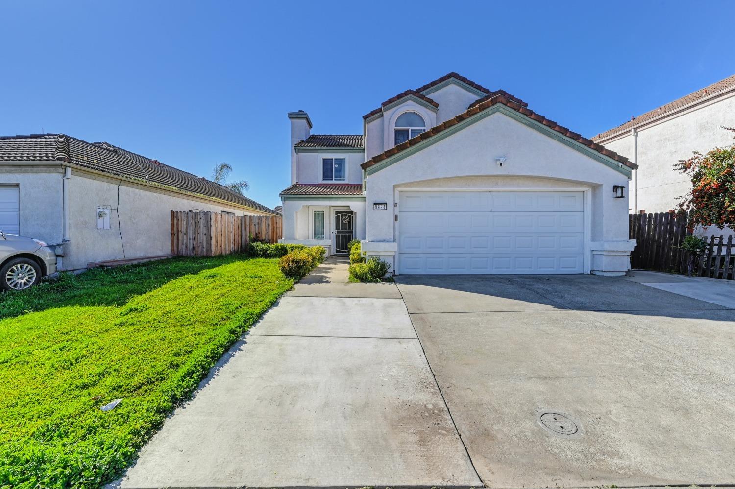 Detail Gallery Image 2 of 42 For 8924 La Margarita Way, Sacramento,  CA 95828 - 4 Beds | 2/1 Baths