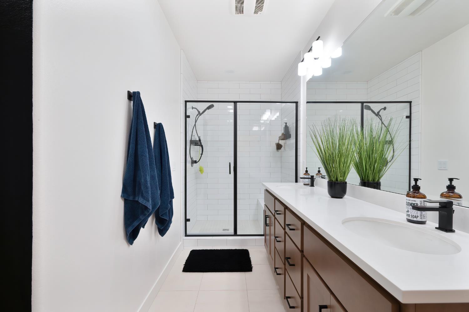 Detail Gallery Image 37 of 53 For 2372 Bastogne, Sacramento,  CA 95818 - 3 Beds | 2/1 Baths