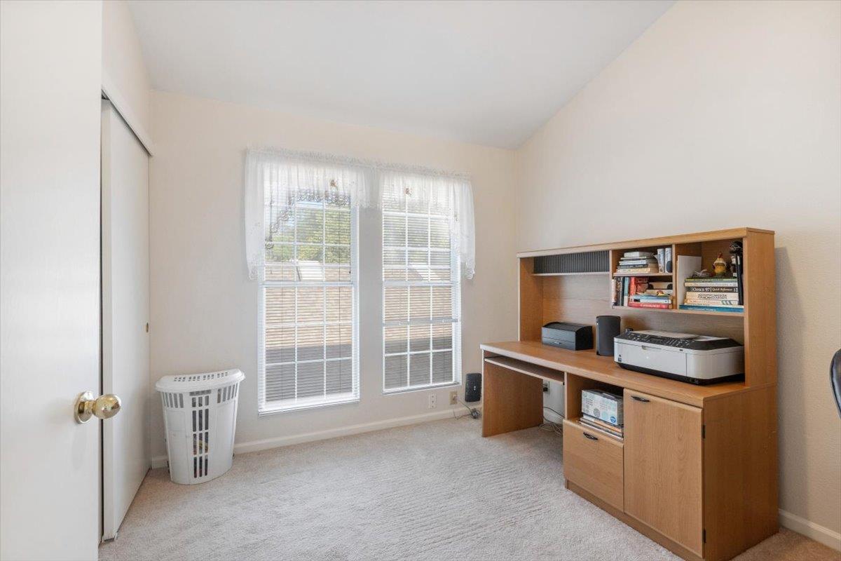 Detail Gallery Image 24 of 31 For 4625 Winter Oak Way, Antelope,  CA 95843 - 4 Beds | 2/1 Baths