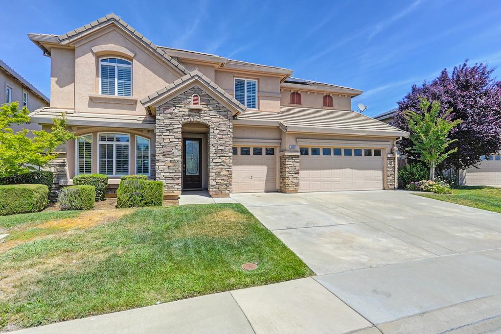 Detail Gallery Image 10 of 78 For 10317 Hite Cir, Elk Grove,  CA 95757 - 5 Beds | 3 Baths