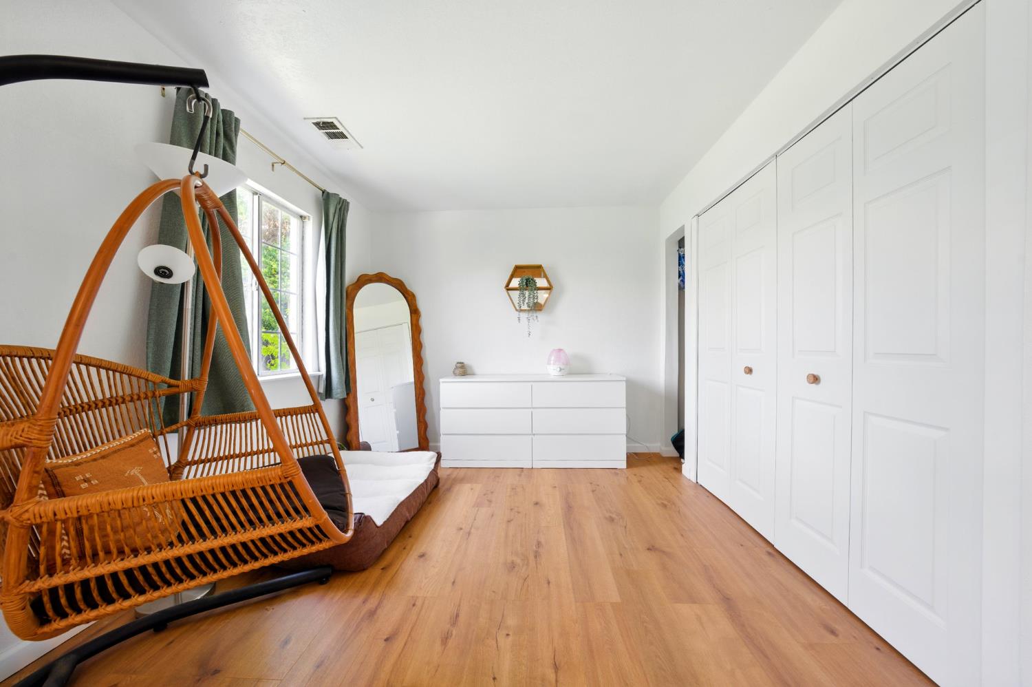 Detail Gallery Image 19 of 26 For 2357 E Euclid Ave, Stockton,  CA 95205 - 2 Beds | 2 Baths