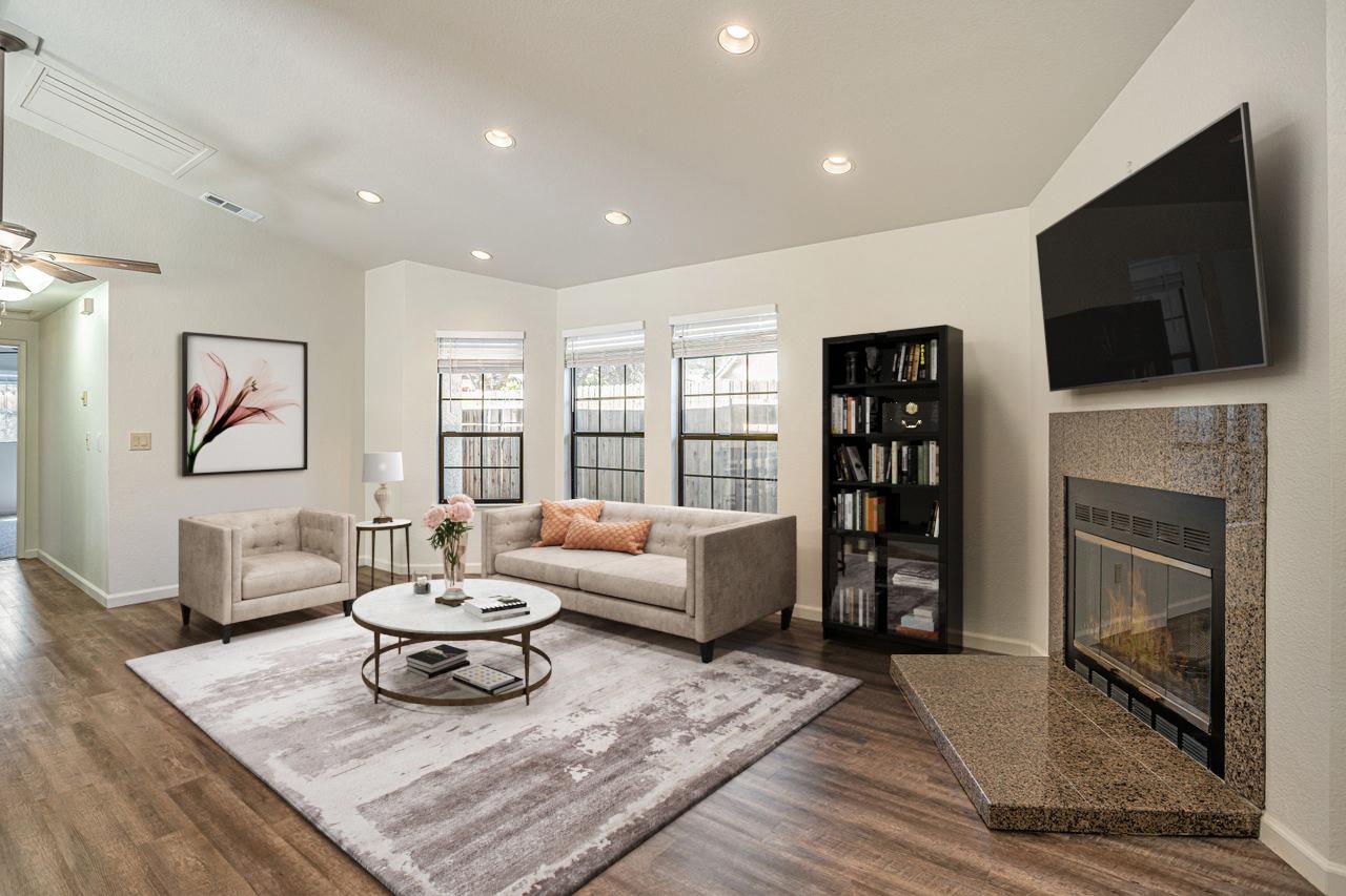 Hidalgo Circle, Roseville, California image 3