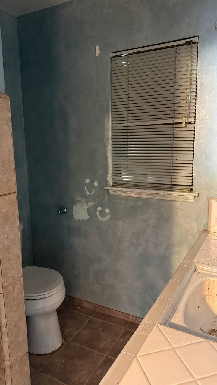 Detail Gallery Image 11 of 20 For 2452 S Holloway Ave, Fresno,  CA 93725 - 3 Beds | 1 Baths