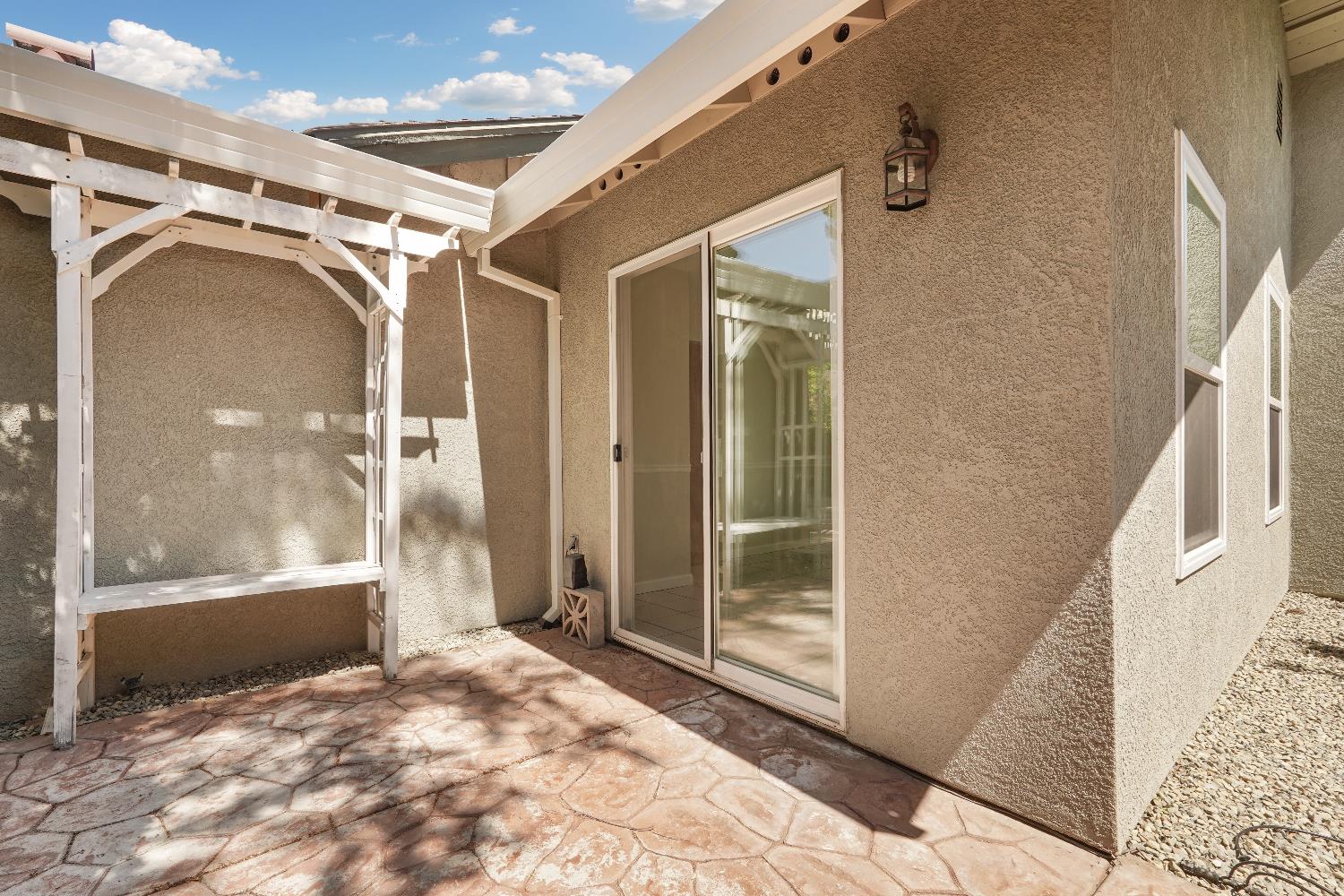 Detail Gallery Image 40 of 61 For 6001 Laguna Villa Way, Elk Grove,  CA 95758 - 3 Beds | 2 Baths