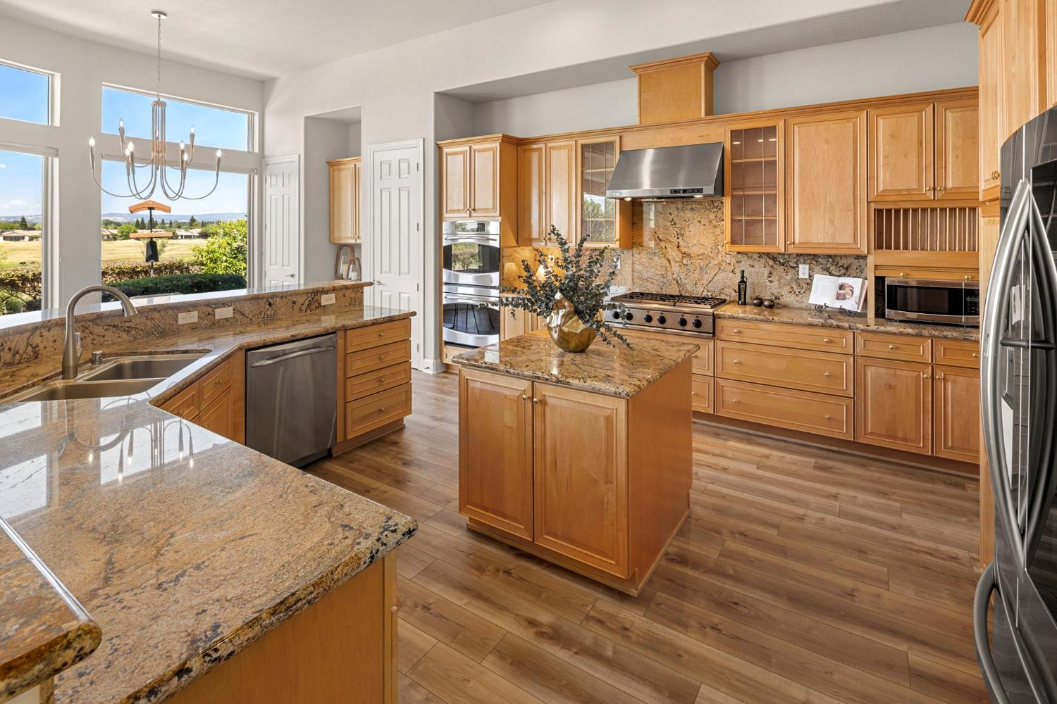 Detail Gallery Image 16 of 63 For 1584 Summerhill Ln, Lincoln,  CA 95648 - 2 Beds | 2/1 Baths