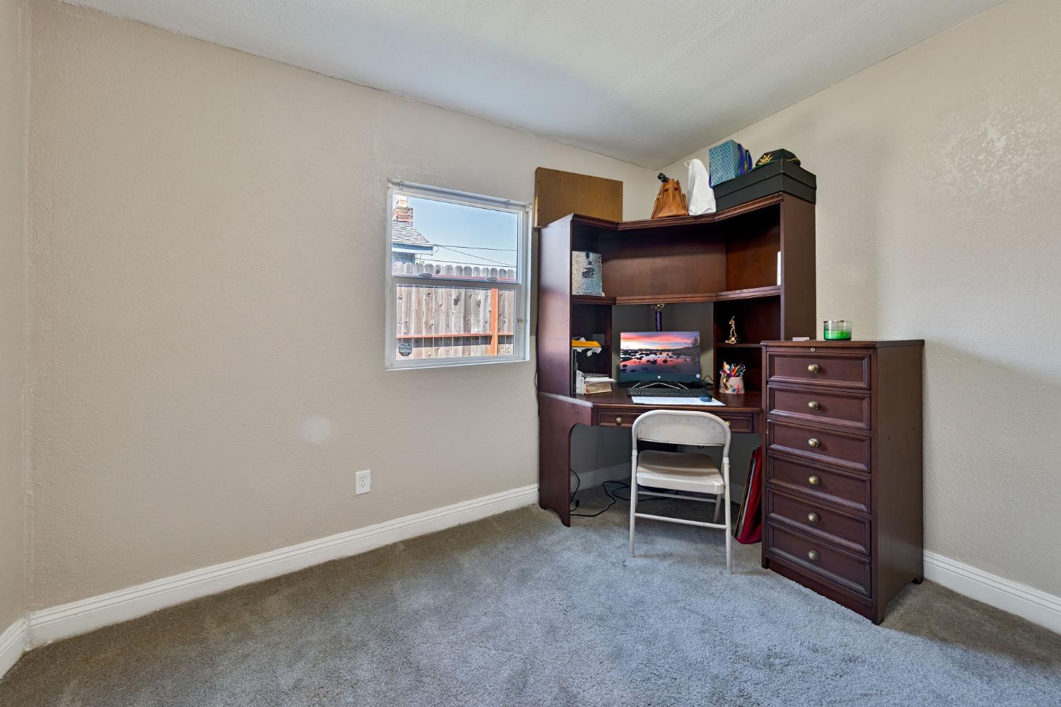 Detail Gallery Image 12 of 18 For 411 Potomac Ave, Sacramento,  CA 95833 - 3 Beds | 2 Baths