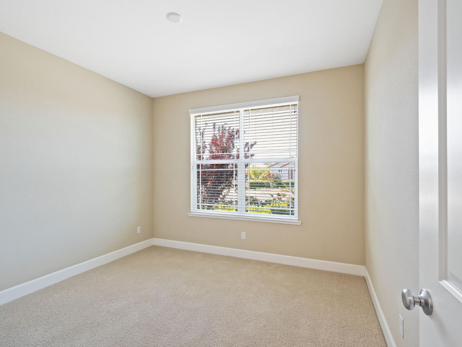 Detail Gallery Image 23 of 41 For 2723 Sweeney Dr, Woodland,  CA 95776 - 4 Beds | 2/1 Baths