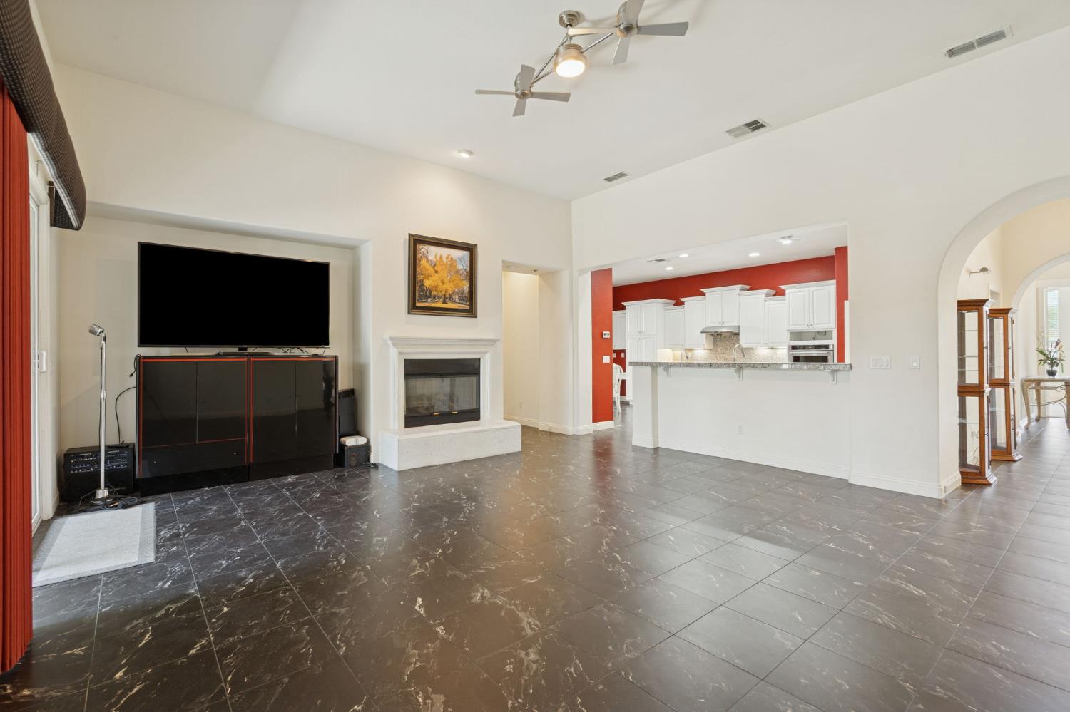 Detail Gallery Image 10 of 41 For 2832 Rockaway Ln, Sacramento,  CA 95835 - 2 Beds | 2 Baths