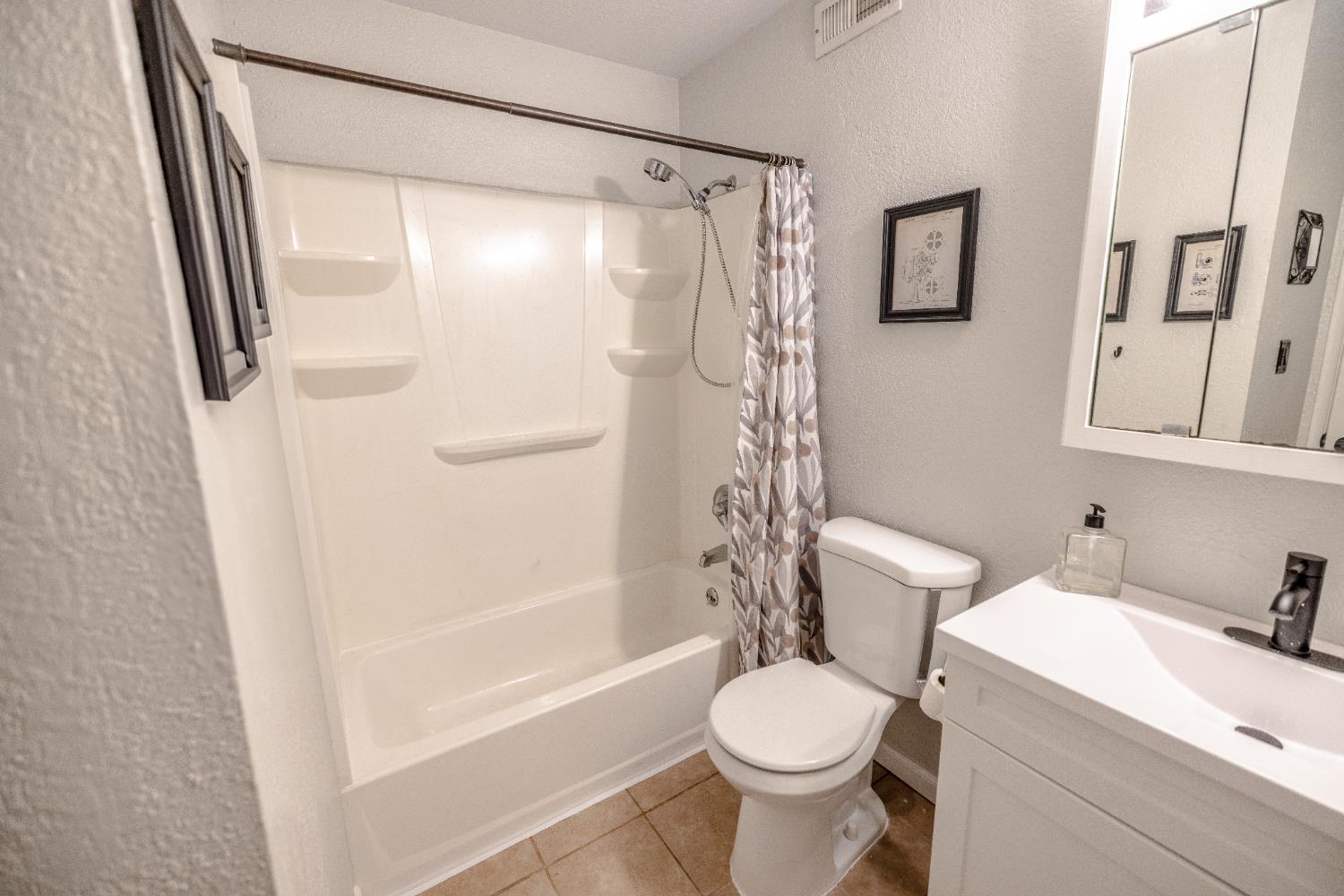 Detail Gallery Image 30 of 64 For 10468 Neiretto Ct, Rancho Cordova,  CA 95670 - 3 Beds | 2 Baths