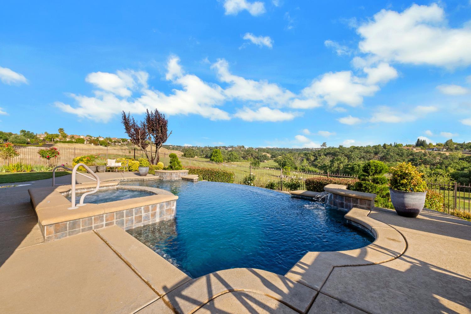 Detail Gallery Image 1 of 62 For 3981 Monteverde Dr, Lincoln,  CA 95648 - 4 Beds | 2/2 Baths